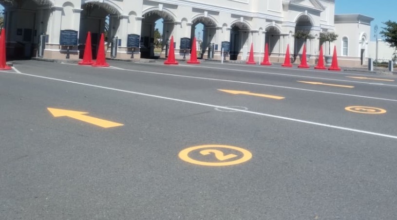 arrows and lanes markings